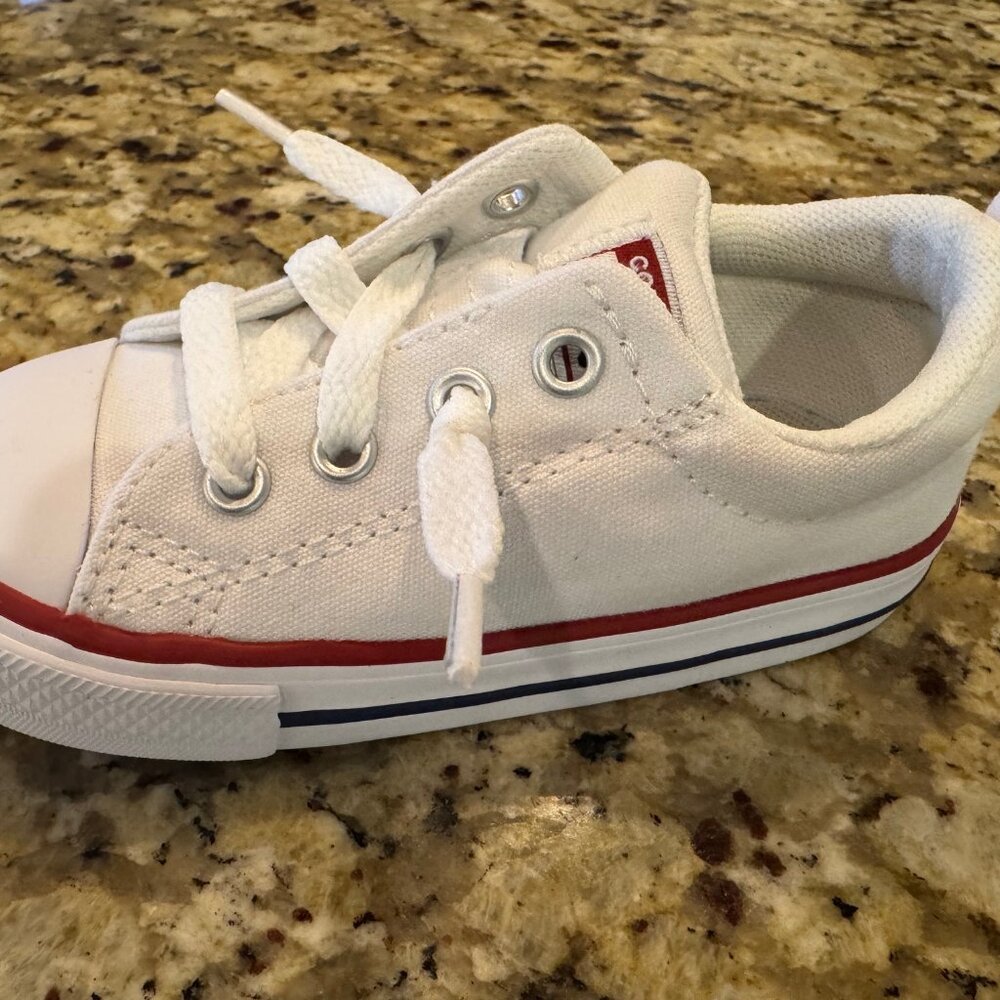 New with tags White Converse Size 7 Toddler Shoes